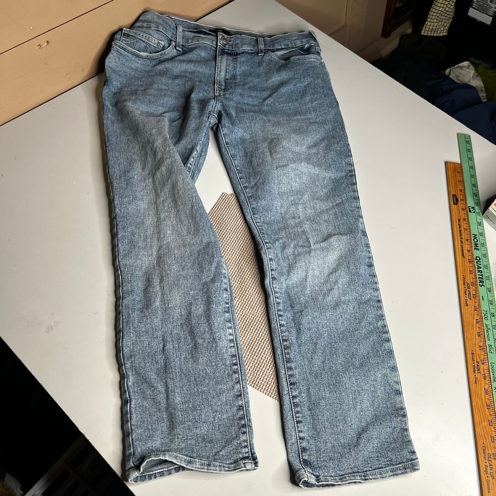True Religion Geno Relaxed Slim Jeans Mens 36 Light Wash Blue Denim Stretch